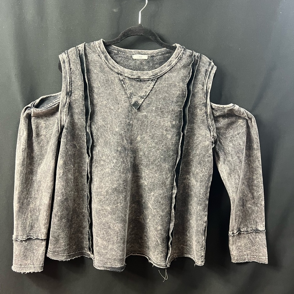 Stylish Gray Long Sleeve Women's Top